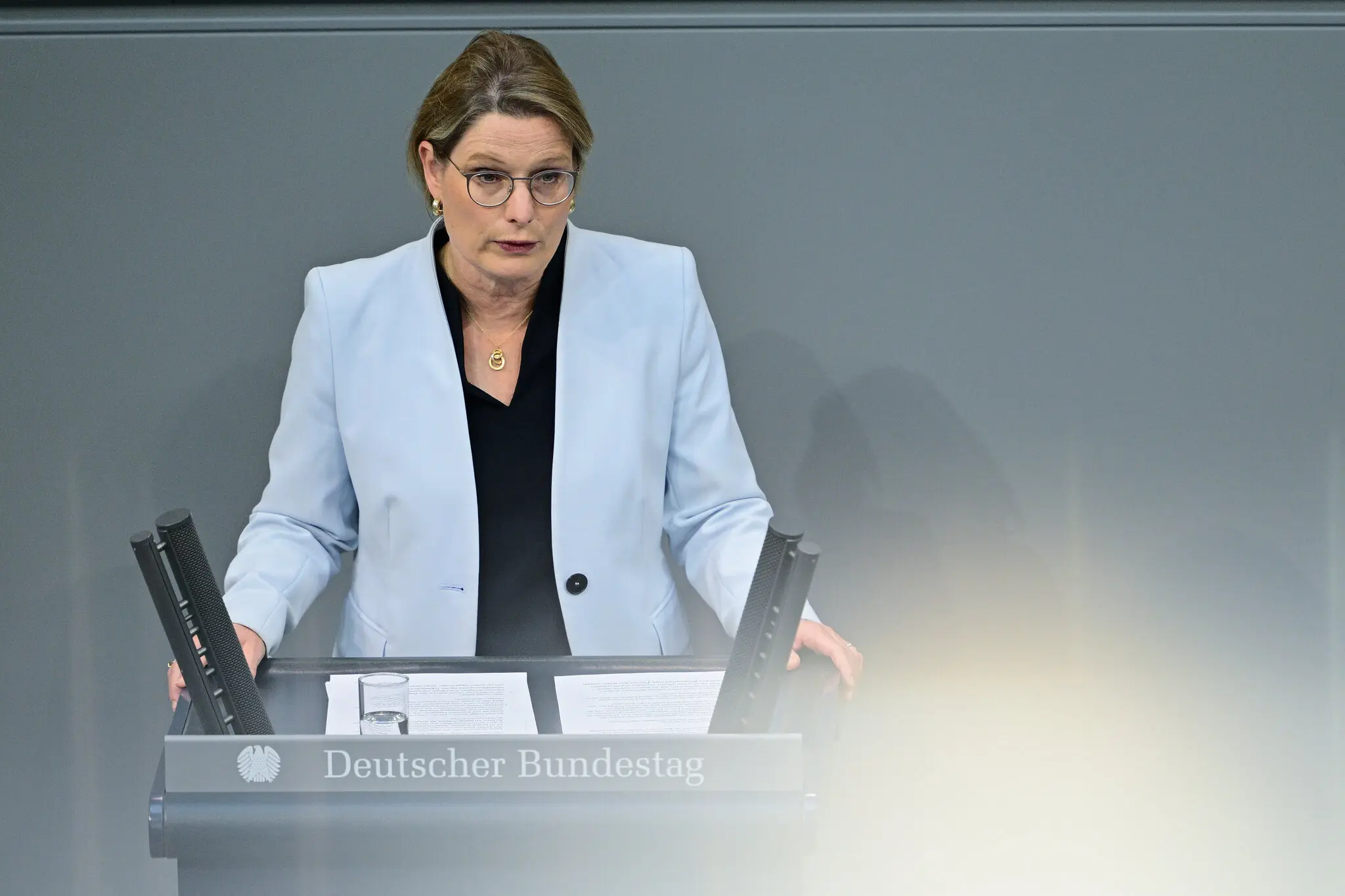 Німецька поліція арештувала п’ятьох підлітків за тероризм: розкрито неонацистську групу